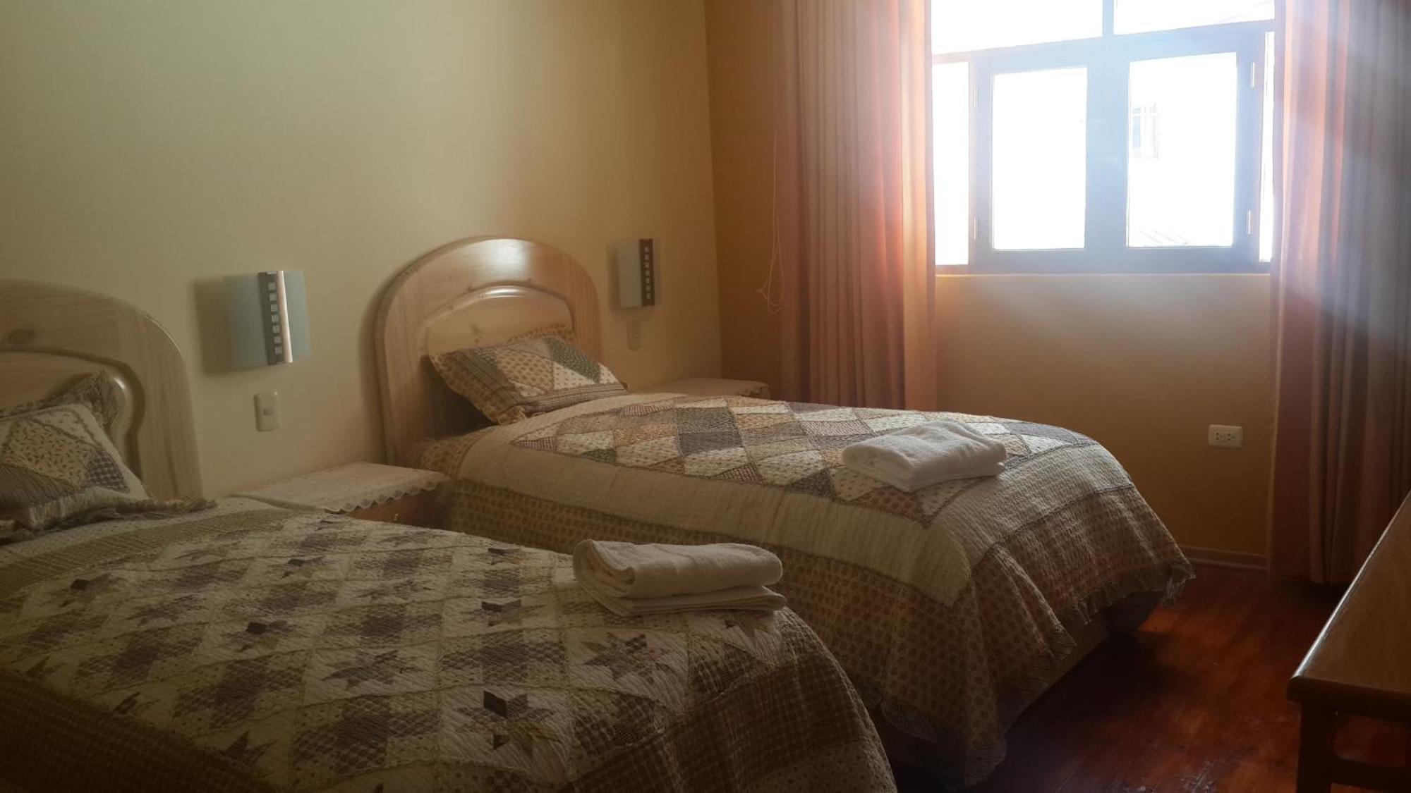 Morales Guest House Huaraz  Room photo