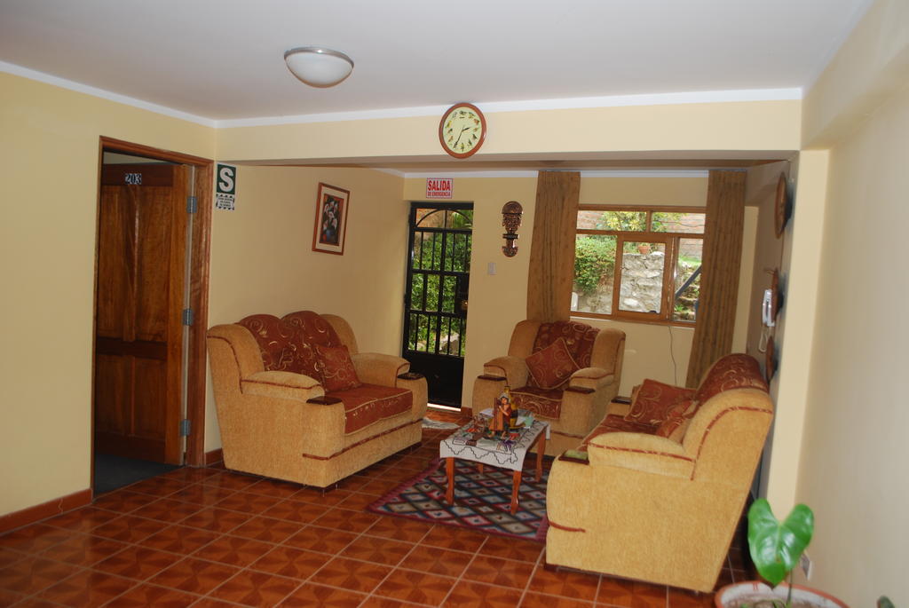 Morales Guest House Huaraz  Exterior photo